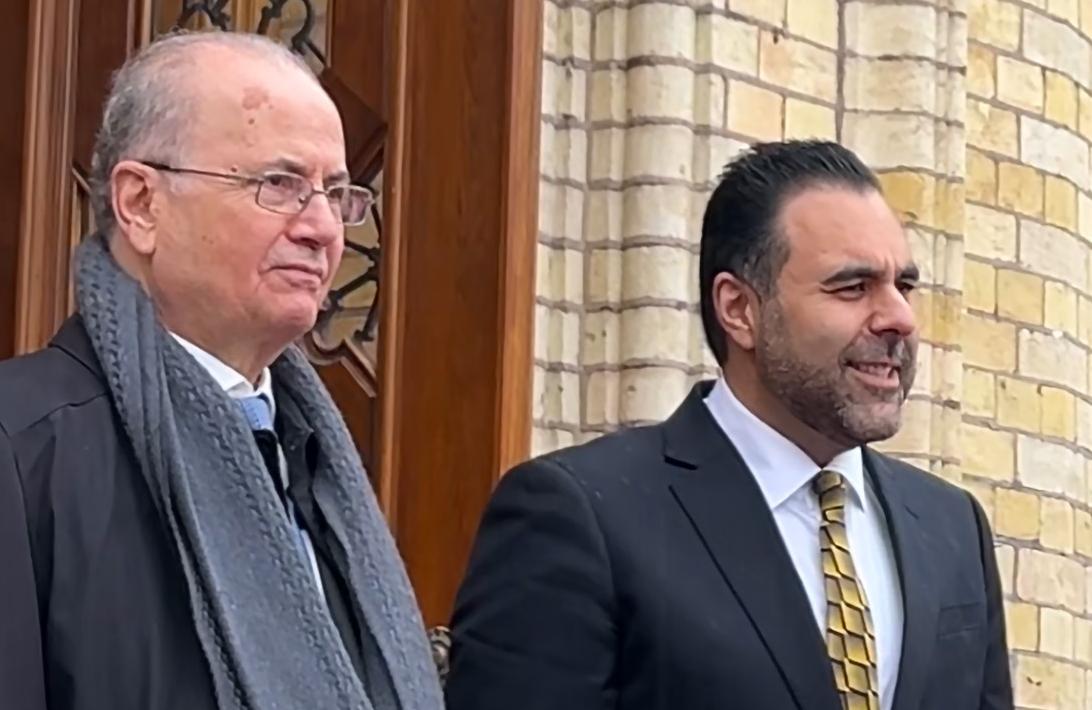 Mohammad Mustafa og Masud Gharahkhani på Stortingstrappen